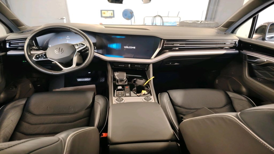 Volkswagen Touareg Elegance 4Motion 3.0 electric/TSI eHybrid 280kW 8-s - imaginea 7