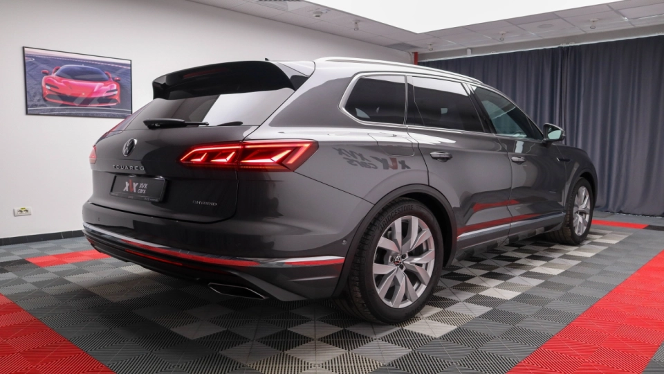 VW Touareg E-Hybrid 462 cai Trapa Ambientale Cockpit Masaj ACC Keyless - imaginea 4