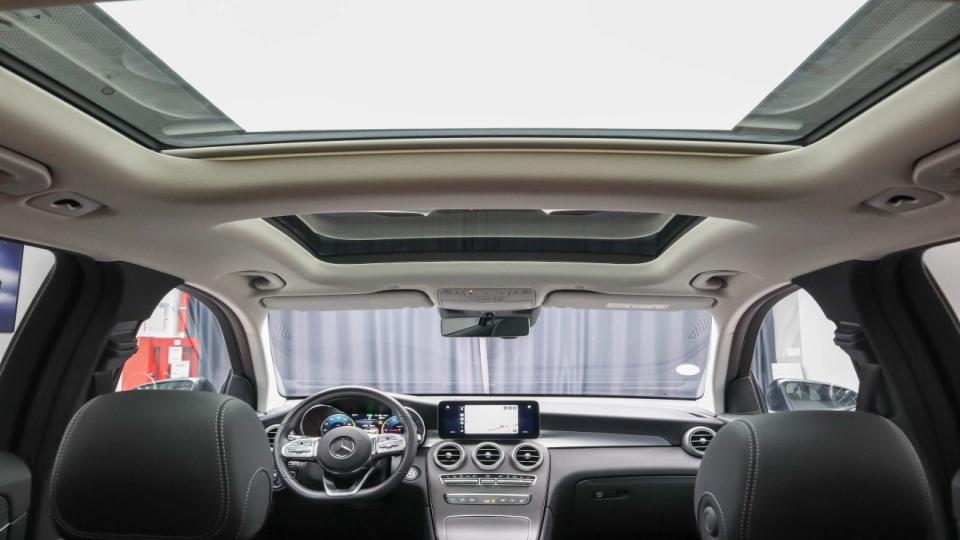 Mercedes GLC 300de Pachet AMG Panoramic Perne de Aer Keyless LED - imaginea 25