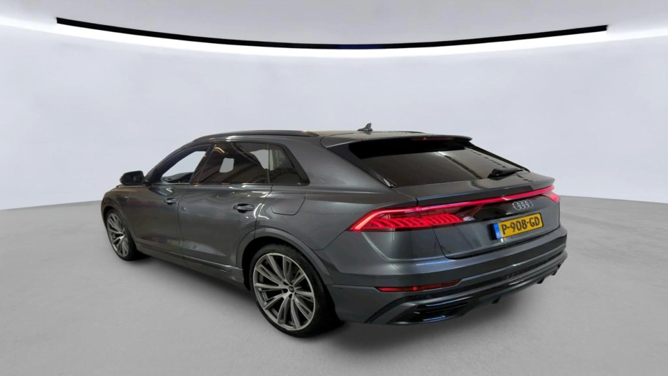 Audi Q8 Competition 60 TFSI PHEV 462 cai Panoramic - imaginea 4