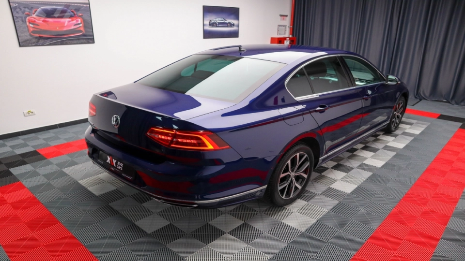 Volkswagen Passat R-Line 2.0 TDI DSG LED ACC Cockpit Navigatie Camera - imaginea 20