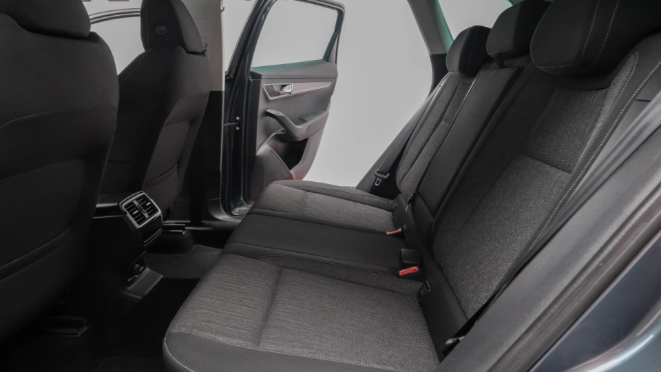 Skoda Karoq Style 2.0 TDI DSG 4x4 LED Camera CANTON ACC Android/Apple - imaginea 25