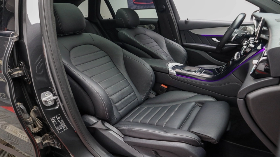 Mercedes GLC 300e AMG Burmester Ambientale Panoramic - imaginea 30