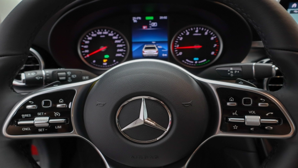 Mercedes GLC Aut 200 Benzina 4Matic LED Camera Navi Android/Apple - imaginea 26