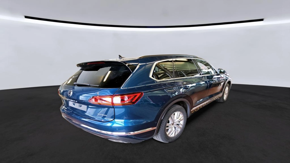 Volkswagen Touareg Elegance 4Motion 3.0 TSI Hybrid 250kW 8-Gang tiptro - imaginea 4