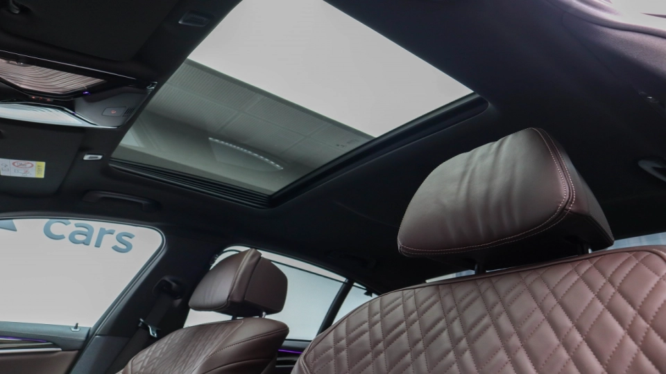 BMW Seria 530e Luxury Line Trapa Keyless Go/Entry PieleMaro Cockpit - imaginea 29