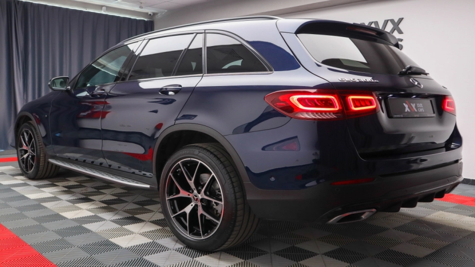 Mercedes GLC AMG 300e Panoramic MultiBeamLED Carbon PachAsistentaFull - imaginea 17
