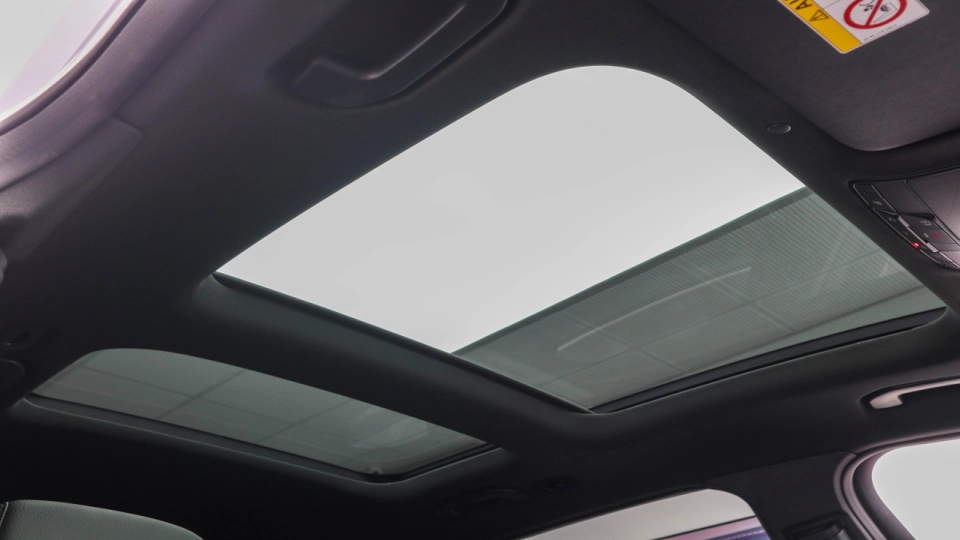 Mercedes GLC 300de 4x4 Aut Panoramic HeadUp MultiBeam LED Ambientale - imaginea 5