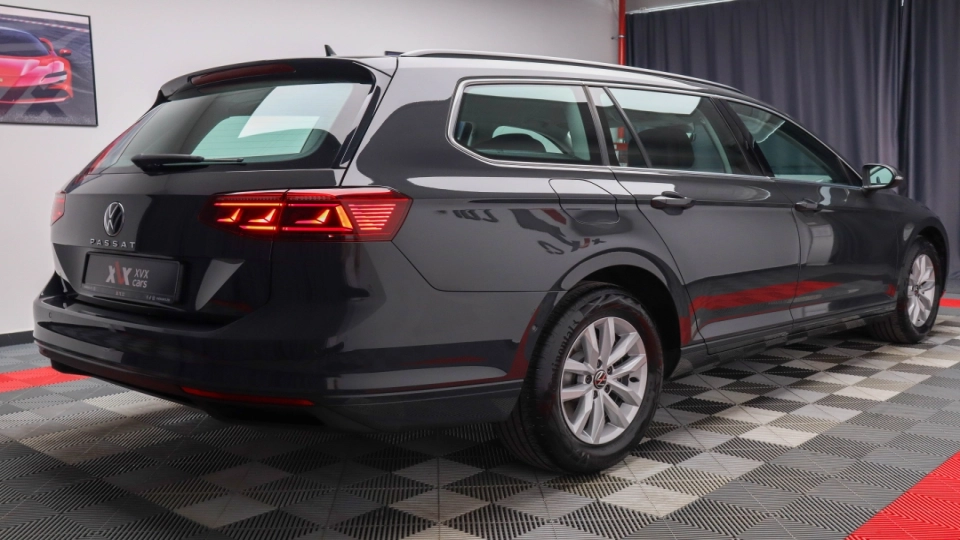 VW Passat Combi 2.0 TDI DSG IQ Light ACC Lane/Side/Front Assist Masaj - imaginea 18
