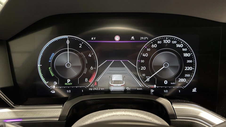 VW Touareg eHybrid Ventilatie Panoramic IQ Light Keyless Carlig 360 - imaginea 27