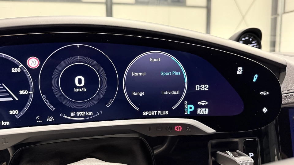 Porsche Taycan Turbo Sport Trapa Ventilatie 360 Matrix Manufaktur - imaginea 28