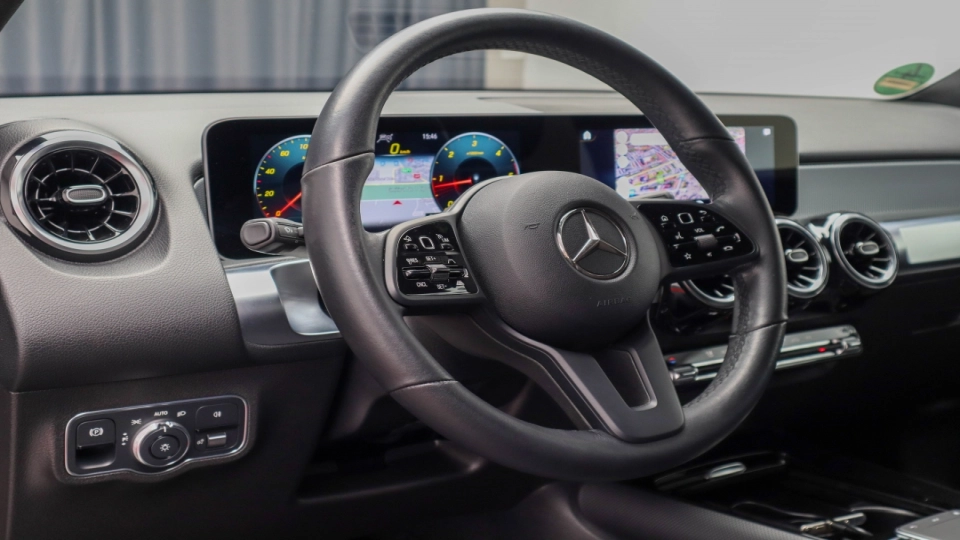 Mercedes GLB 200d WideScreen ACC Camera LED 4Matic Scaune Ventilate - imaginea 23