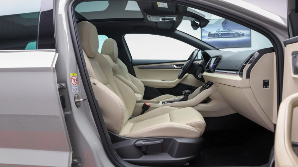 Skoda Karoq 1.5 TSI DSG Panoramic PieleCrem SideAss LED Ambientale - imaginea 25