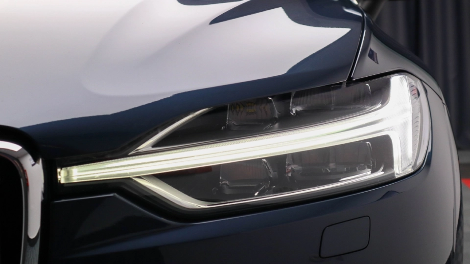 Volvo XC60 T8 Inscription Pano ACC ScauneVentilate HeadUp HarmanKardon - imaginea 5