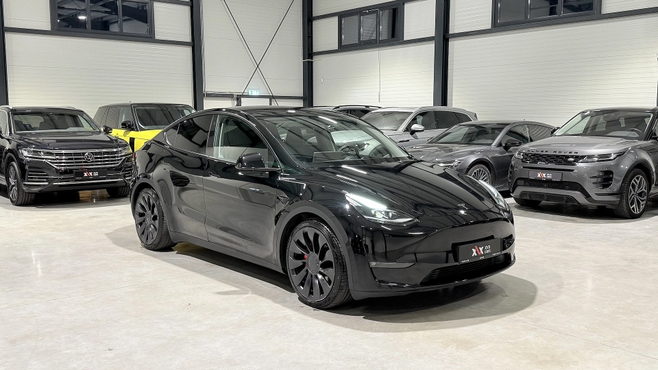 Tesla Model Y Dual Motor Performance Full Self Driving - imaginea 2
