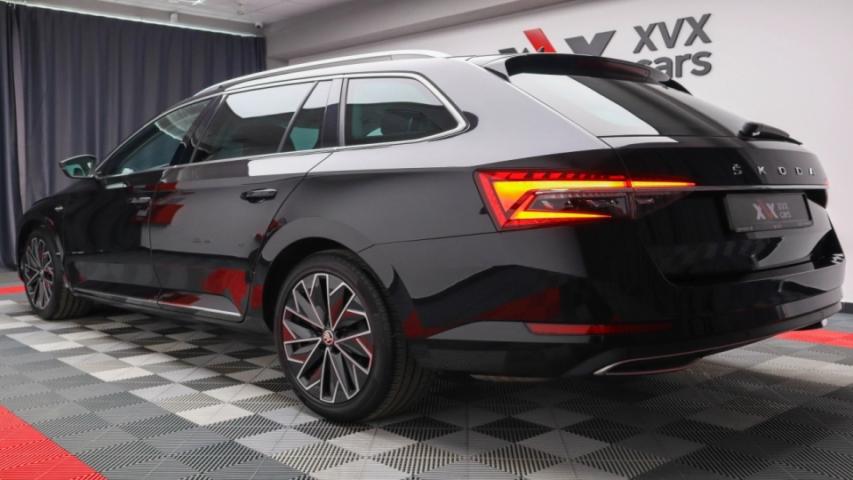 Skoda Superb 2.0TDI DSG Laurin&Klement Canton Crystal Lighting Webasto - imaginea 16