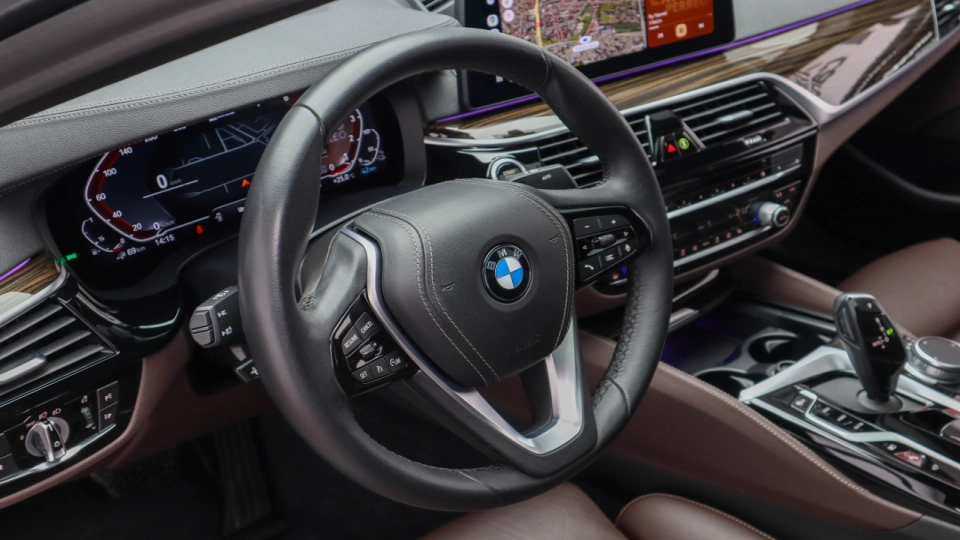 BMW Seria 530e Luxury Line Trapa Keyless Go/Entry PieleMaro Cockpit - imaginea 35