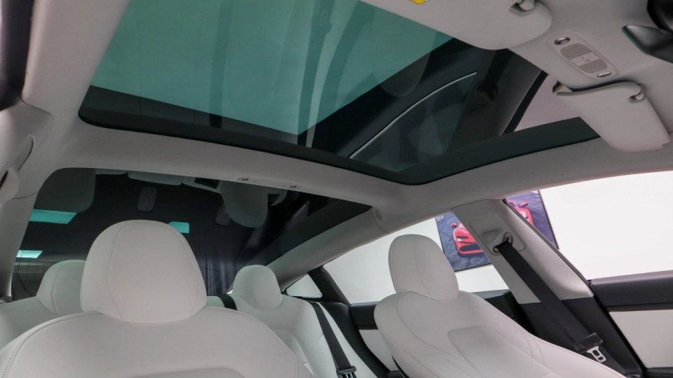 Tesla 3 LongRange DualMotor Piele Alba Garantie pana in 2028 - imaginea 24