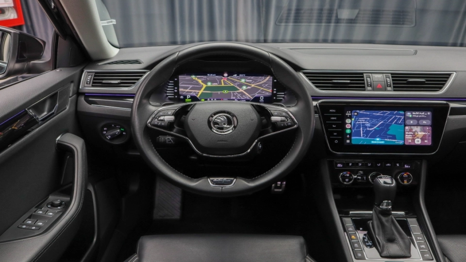 Skoda Superb Combi PlugIn DSG Laurin&Klement Matrix Ambientale - imaginea 30