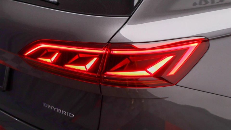 VW Touareg eHybrid Masaj Ventilatie Panoramic IQ Light Keyless Carlig - imaginea 16