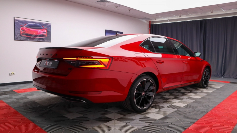 Skoda Superb 1.4TSI PlugIn SportLine Trapa ACC Keyless Go/Entry - imaginea 4