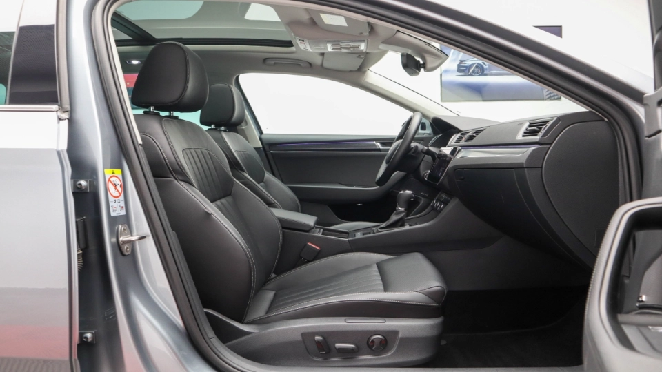 Skoda Superb DSG 4x4 Panoramic ACC Ventilatie BlindSpot Lane Cockpit - imaginea 8