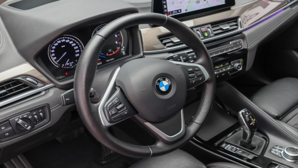 BMW X1 2.0d Aut Panoramic IncalzireAuxiliara HeadUp Ambientale BMW LED - imaginea 29
