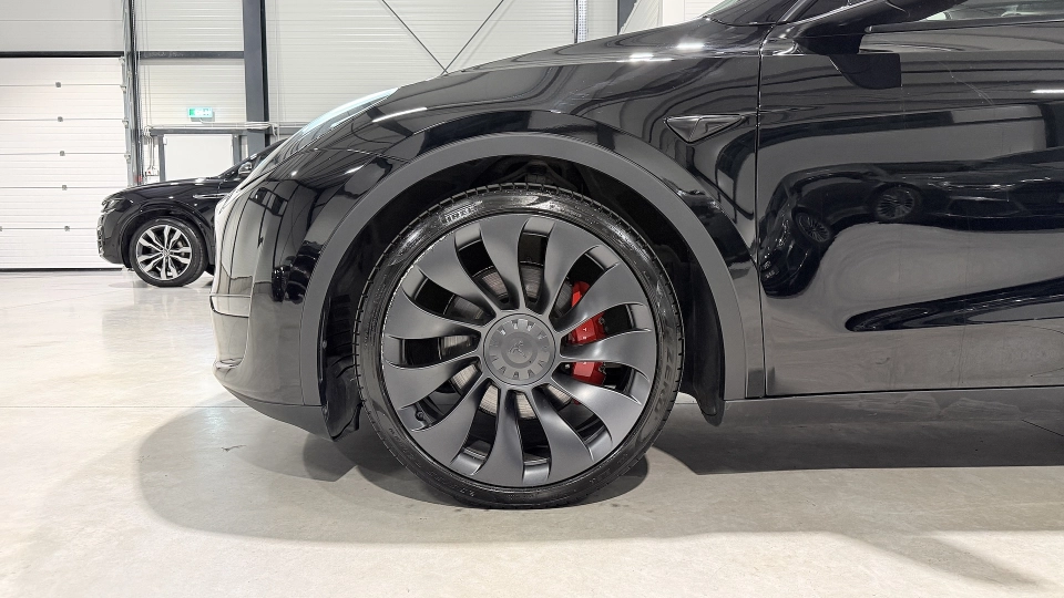Tesla Model Y Dual Motor Performance Full Self Driving - imaginea 17