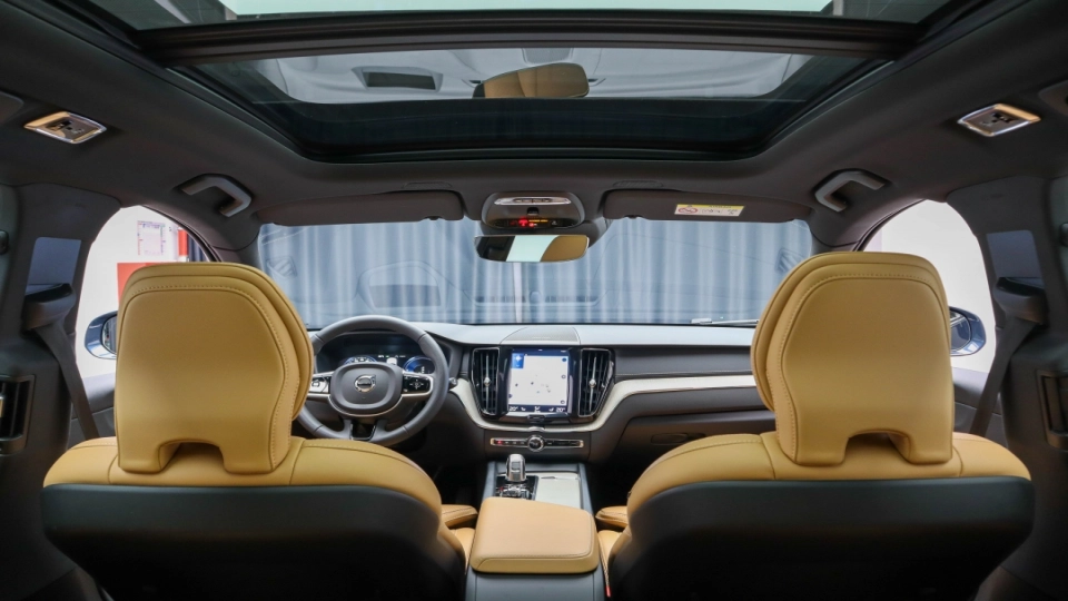 Volvo XC60 T8 Inscription Pano ACC ScauneVentilate HeadUp HarmanKardon - imaginea 29