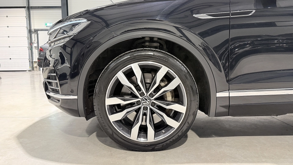 VW Touareg eHybrid Piele Puglia Ventilatie Panoramic IQ Light Carlig - imaginea 17