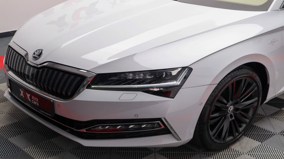 Skoda Superb Combi DSG PlugIn Pano Ventilatie Masaj Keyless ACC Matrix - imaginea 9