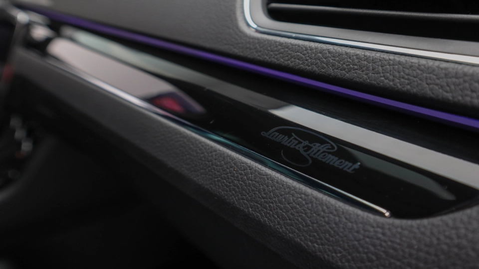 Skoda Superb Combi DSG PlugIn Pano Ventilatie Masaj Keyless ACC Matrix - imaginea 32