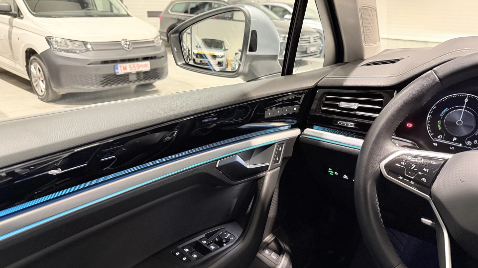 VW Touareg eHybrid Ventilatie Panoramic IQ Light Keyless Carlig - imaginea 8