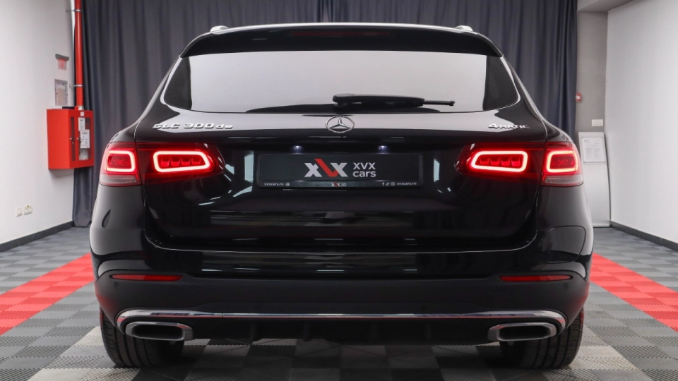 Mercedes GLC 300 de 4Matic Pachet AMG Panoramic FullKeyless Burmester  - imaginea 17