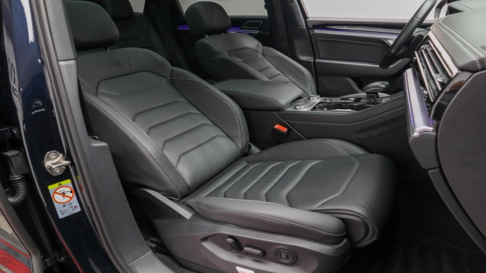 Volkswagen Touareg 3.0 TSI eHybrid 462 4Motion R Automatic - imaginea 39