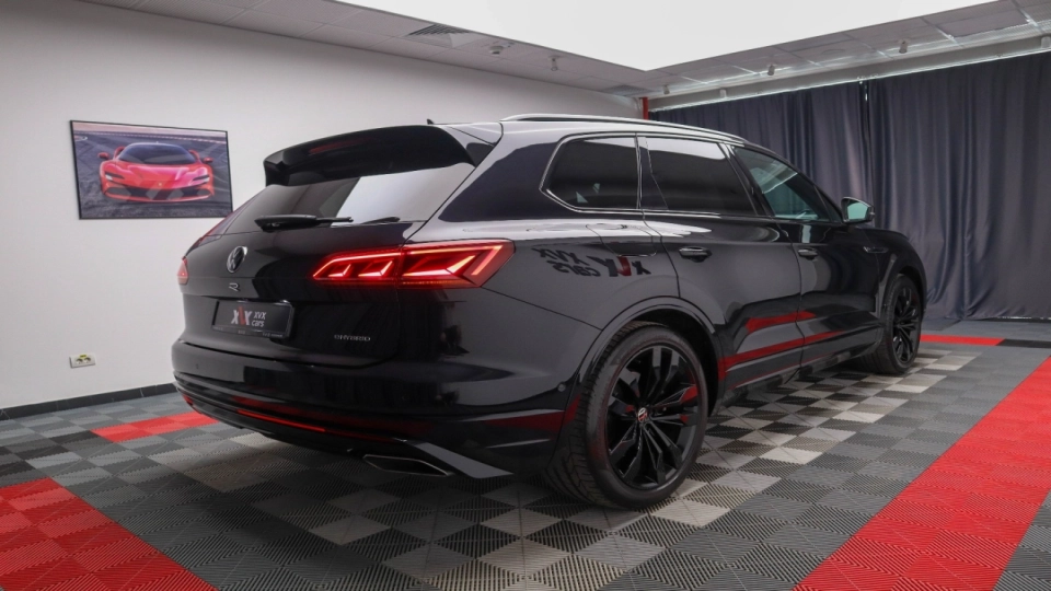 VW Touareg R Line 462 cai Panoramic IQ Light Ventilatie Keyless HeadUp - imaginea 4