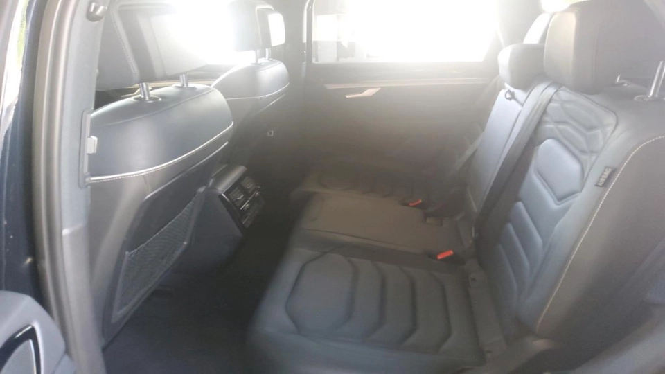 VW Touareg eHybrid Piele Puglia Ventilatie Panoramic IQ Light Carlig - imaginea 8