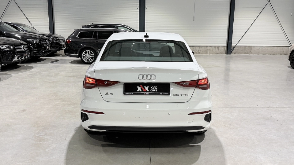 Audi A3 35 TFSI Manual Senzori spate - imaginea 13