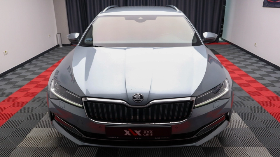 Skoda Superb Combi PlugIn DSG Laurin&Klement Matrix Webasto Ambientale - imaginea 10