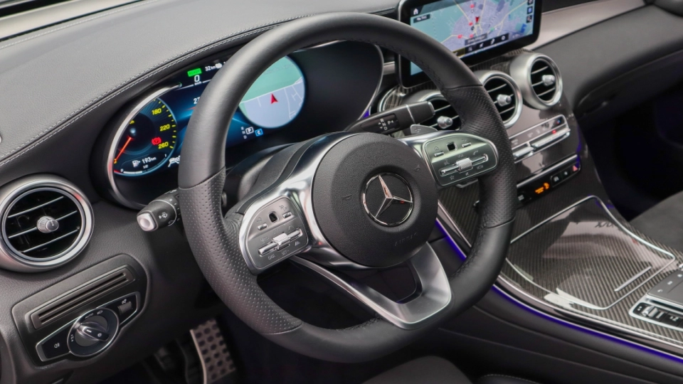 Mercedes GLC AMG 300e Panoramic MultiBeamLED Carbon PachAsistentaFull - imaginea 34