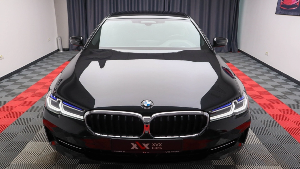 BMW 530e Assisted Driving Interior Confort Ventilatie Faruri Laser - imaginea 2