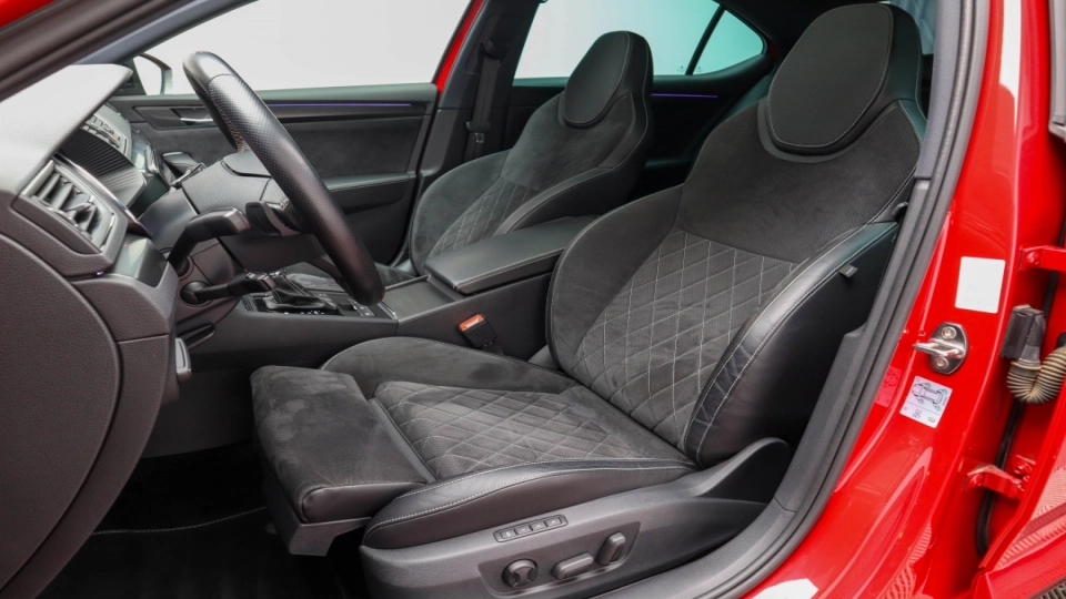 Skoda Superb 1.4TSI PlugIn SportLine Trapa ACC Keyless Go/Entry - imaginea 31