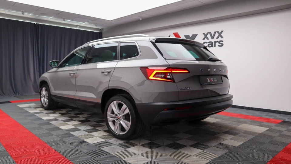 Skoda Karoq 1.5 TSI DSG Panoramic PieleCrem SideAss LED Ambientale - imaginea 3