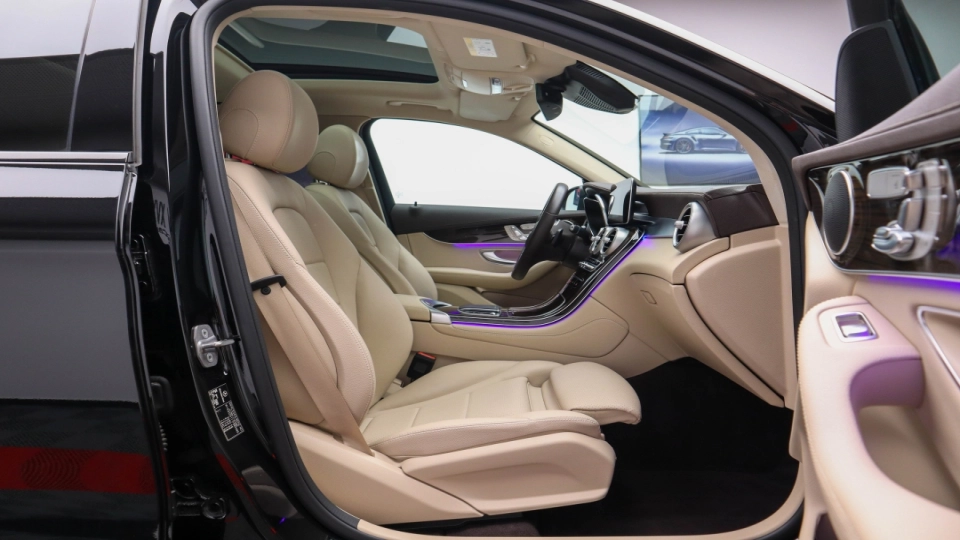 Mercedes GLC 300 de 4Matic Pachet AMG Panoramic FullKeyless Burmester - imaginea 24