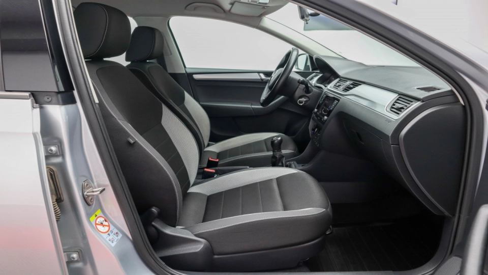Skoda Rapid 1.6 Diesel Scaune Incalzite LED Garantie Istoric - imaginea 14