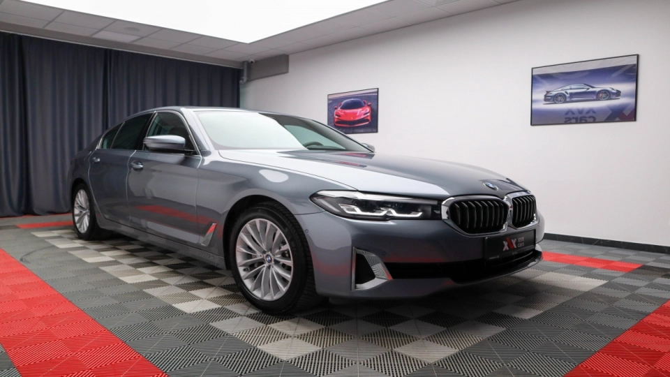 BMW Seria 530e Luxury Line Trapa Keyless Go/Entry PieleMaro Cockpit - imaginea 2