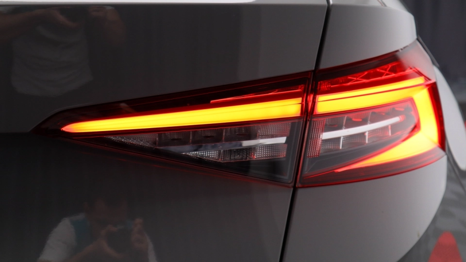 Skoda Kodiaq 2.0 TDI DSG Cockpit Lane BlindSpot ACC Ambientale Keyless - imaginea 21