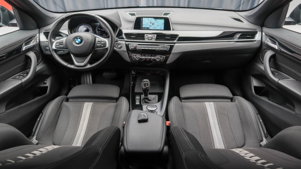 BMW X1 SportLine 2.0d Automat Faruri LED Lane Assist Scaune Sport - imaginea 7