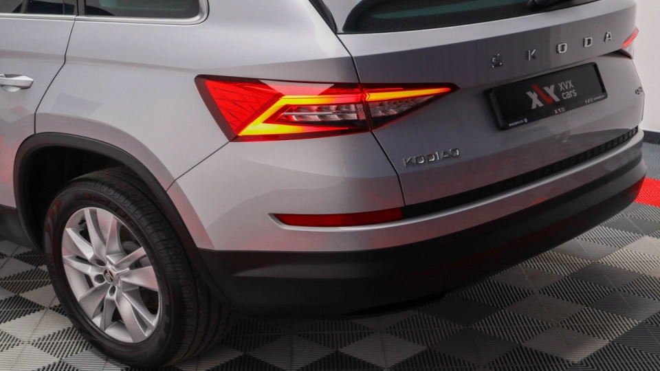 Skoda Kodiaq Estate 2.0 TDI DSG 4x4 Panoramic Keyless Go/Entry Canton - imaginea 13