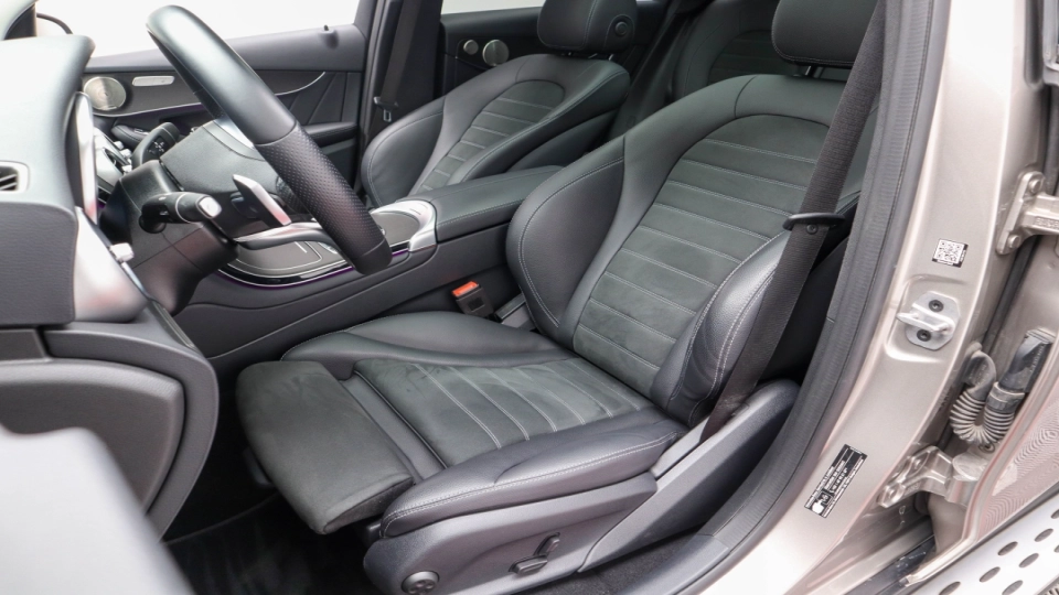 Mercedes GLC 300de Pachet AMG Panoramic Perne de Aer Keyless LED - imaginea 7